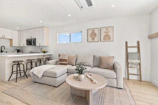 Building Photo - 2691 Palomino Cir