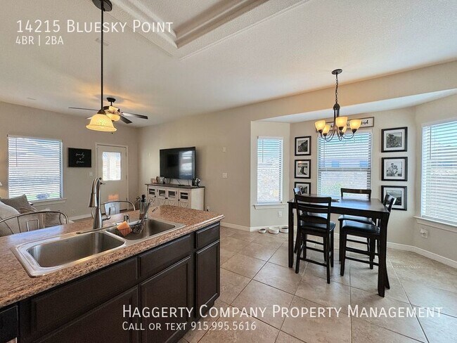 Building Photo - East El Paso 4 bed Refrig A/C Home