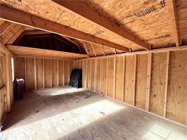 Building Photo - 95 Bassingham Dr