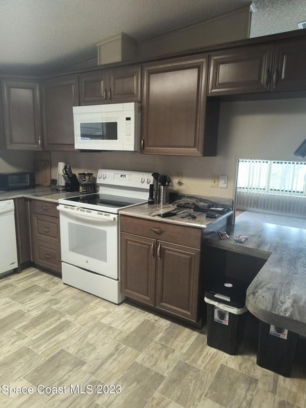 Building Photo - 1609 Ridge Dr