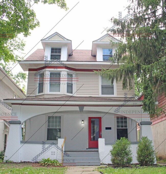 Primary Photo - Illinois Estate: New Year, New Home: 50% O...