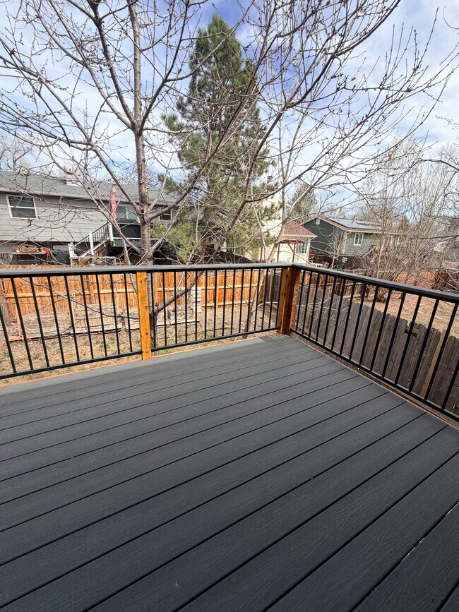 Building Photo - 10418 Jellison Way