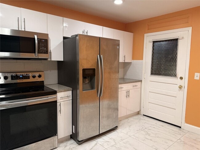 Building Photo - 2861 NW 47th Terrace