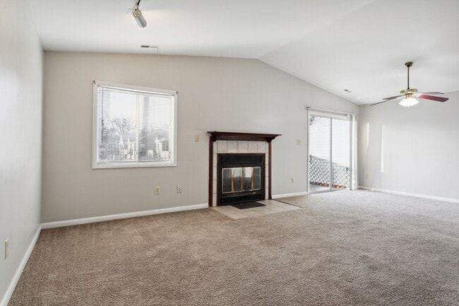 Building Photo - 115 Roane Dr