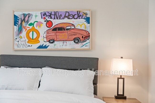 Building Photo - 24 Sawyer St