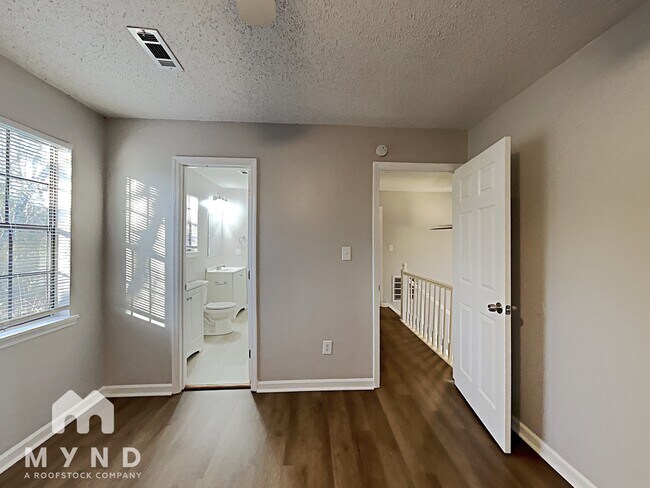 Building Photo - 629 Bennett Dr