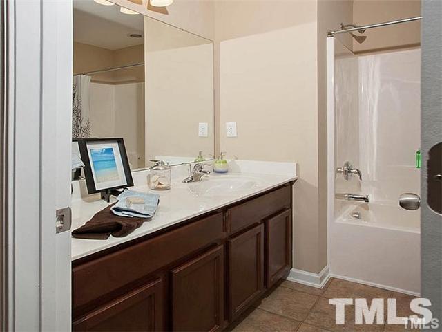 Building Photo - 3721 Landshire View Lane