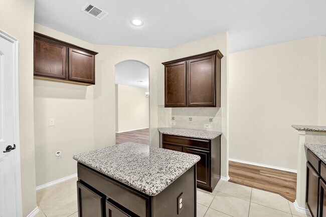 Building Photo - 217 Rugby Ln