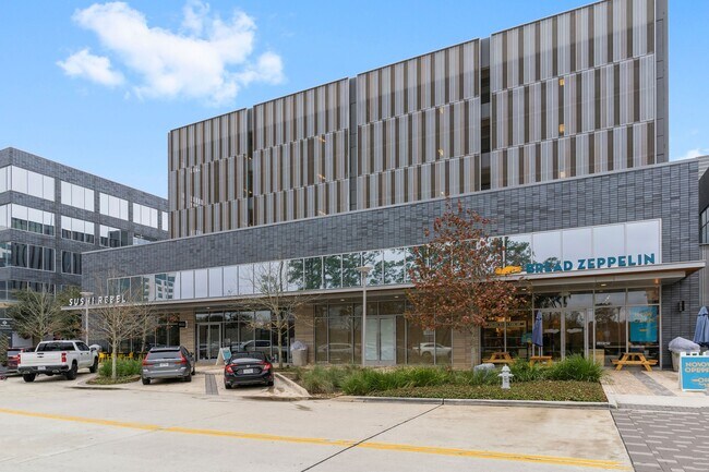 Building Photo - 6 Red Harper Dr
