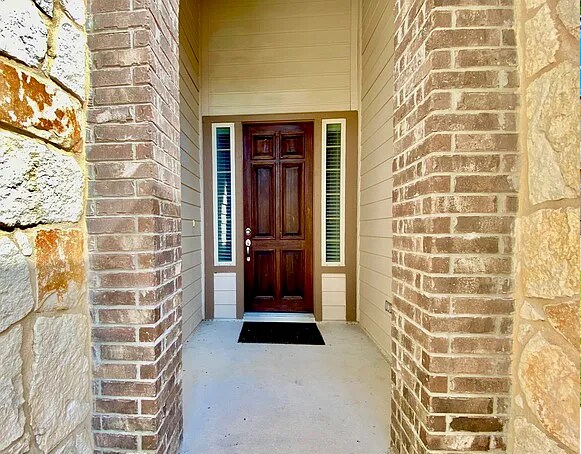 Building Photo - 15527 Birdstone Ln