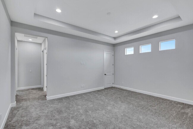 Building Photo - 5134 Liberty Ln