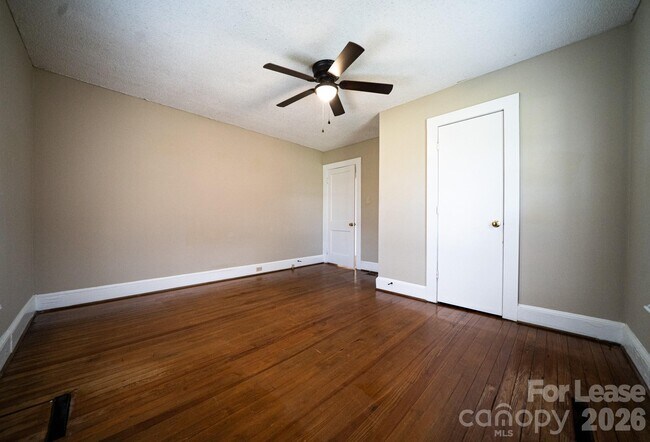 Building Photo - 908 S Juniper St