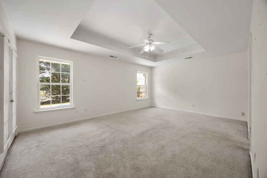 Building Photo - 125 Coldsprings Dr