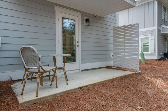 Building Photo - 12 Sandy Cv Wy