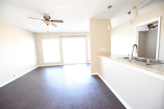 Building Photo - 2833 Kings Rd