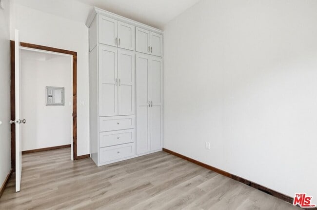 Building Photo - 2163 W 27th St