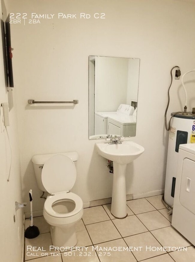 Building Photo - 222 Family Park Rd