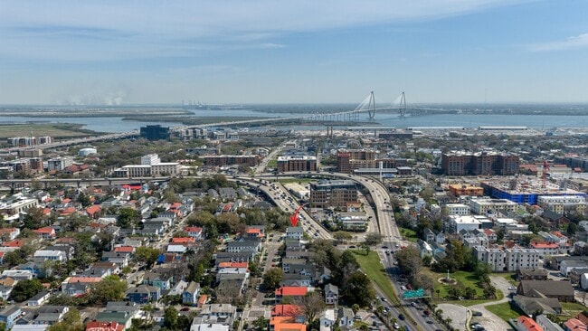 Building Photo - 89 Fishburne St