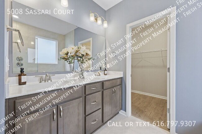 Building Photo - 5008 Sassari Ct