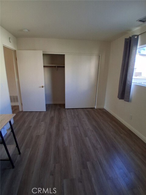 Building Photo - 608 Olive Ave