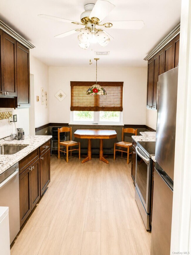 Building Photo - 506 Alden Ct N