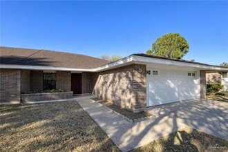 Building Photo - 13 South Dr