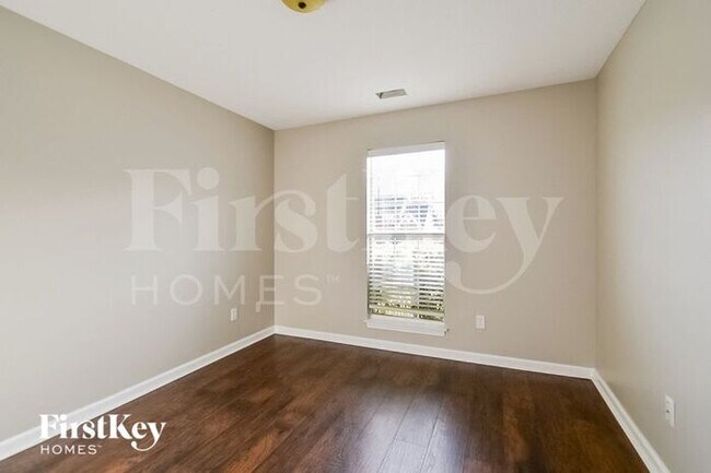 Building Photo - 5013 Gertrude Dr