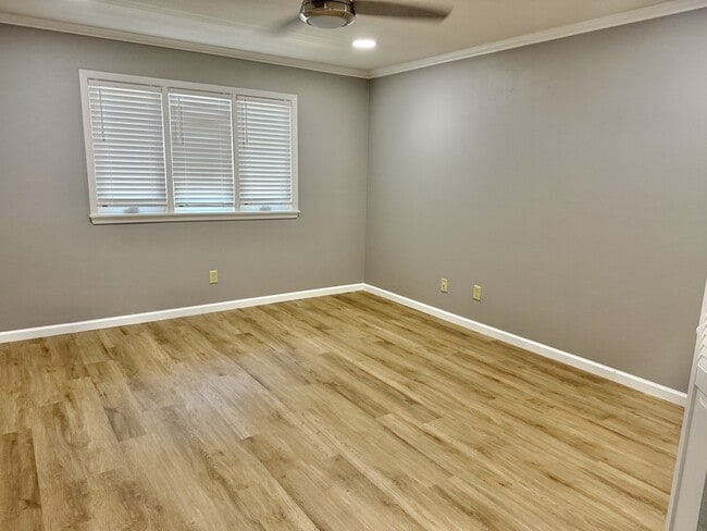 Building Photo - 142 Lake Hamilton Dr
