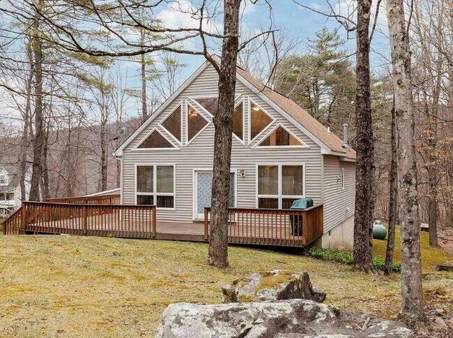 Primary Photo - 831 N Chodikee Lake Rd