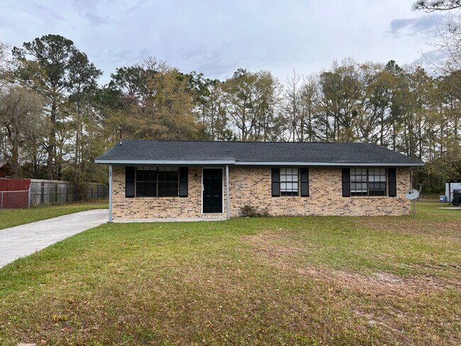 Building Photo - 152 Becky St
