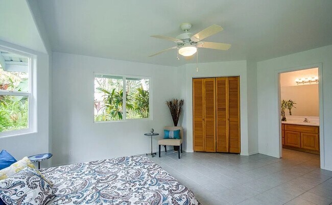 Building Photo - 15-1484-1484 27th Ave