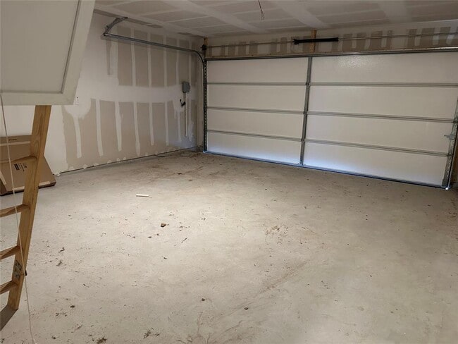 Building Photo - 13713 Howser Trce