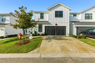 Building Photo - 159 Threshing Rd