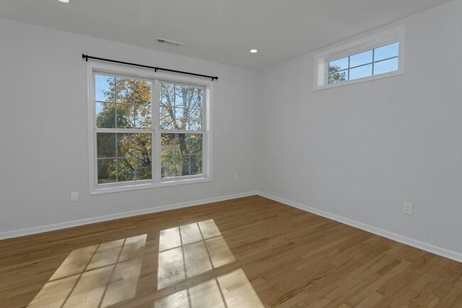 Building Photo - 187 West Ave