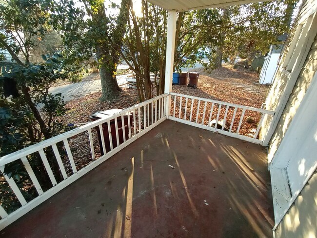 Building Photo - 840 Orville Ave