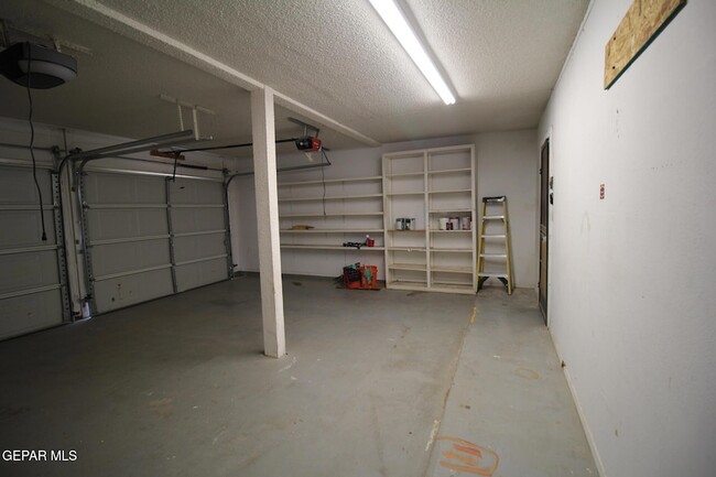 Building Photo - 351 Duanesburg St