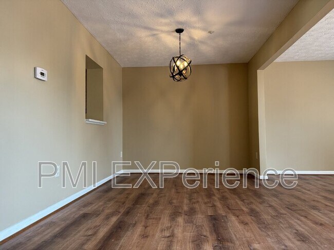 Building Photo - 12744 Wedgedale Ct