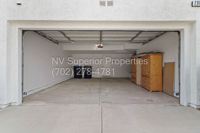 Building Photo - Henderson!! 3 Bedrooms!! 2 Car Garage!! Community Pool!! Spa!! Clubhouse!! Fitness Center