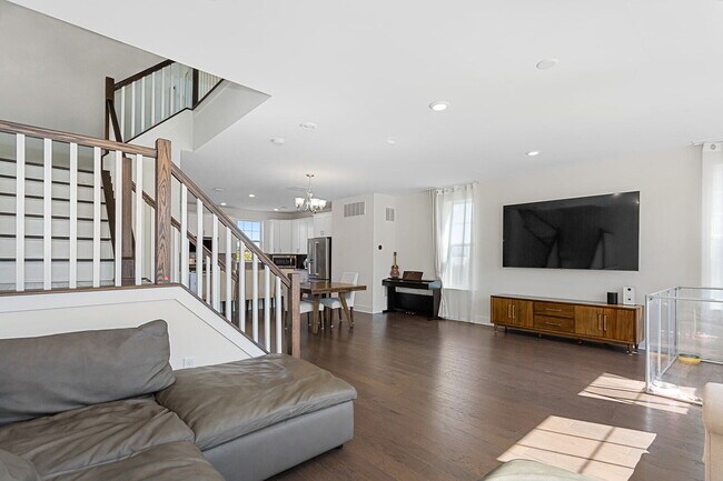 Building Photo - 34 Colgate Dr