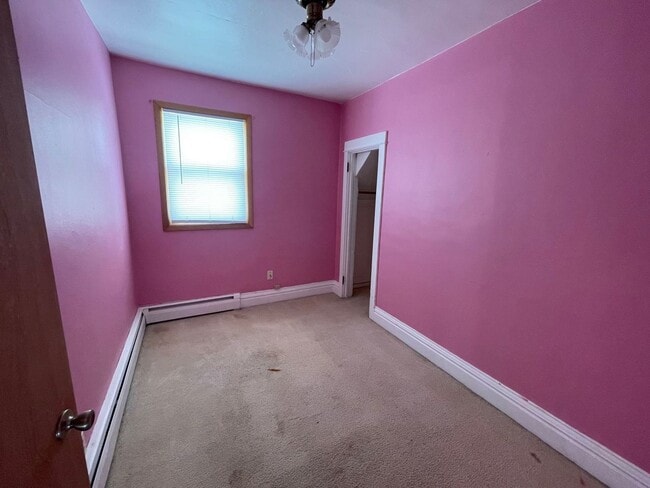 Building Photo - 4 Bedroom Home in Duluth - Available Now!