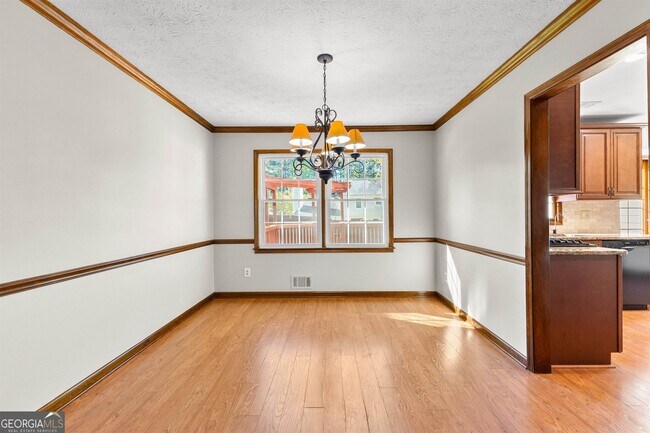 Building Photo - 102 Bluegill Trce