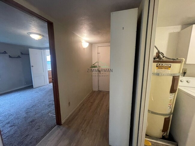 Building Photo - Newberry