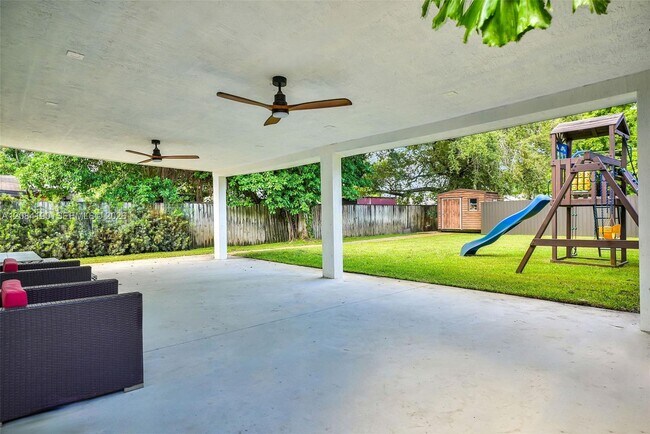 Building Photo - 533 Mokena Dr