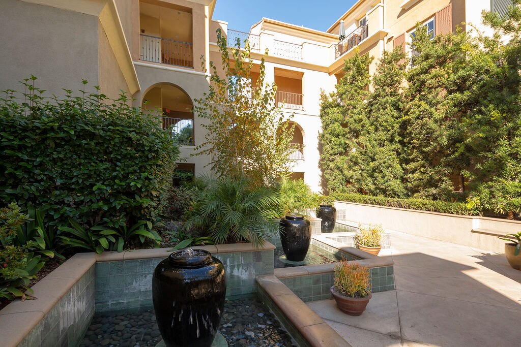 Building Photo - 12975 Agustin Pl