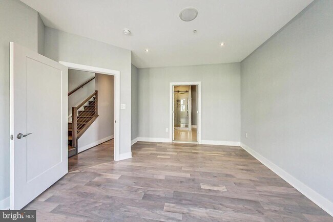 Building Photo - 1458 Piccard Dr