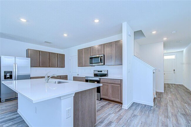 Building Photo - 32463 Weathered Oak Dr