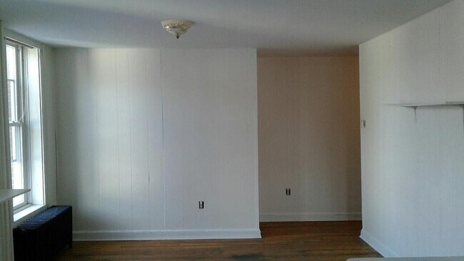 Building Photo - 87 N. Main St