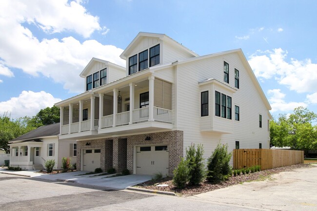 Building Photo - New Construction Townhome