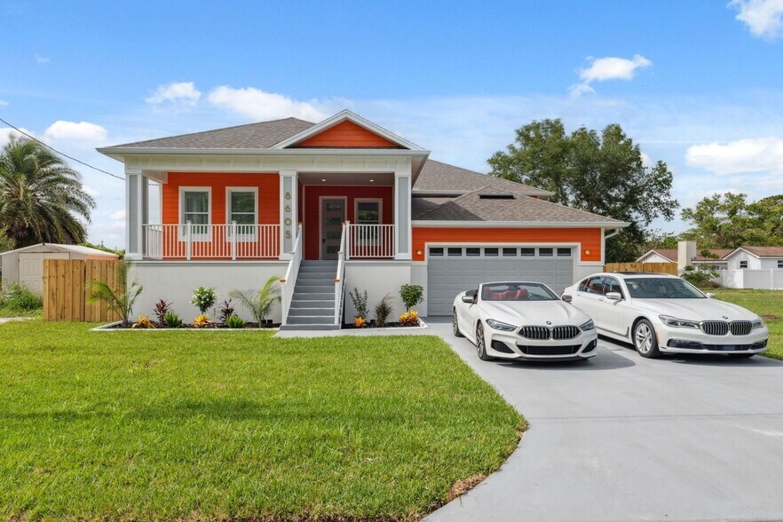 Building Photo - 8605 Inwood Dr