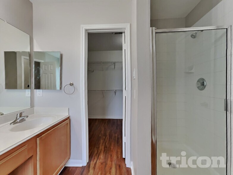 Building Photo - 3915 Liberty Square Trail